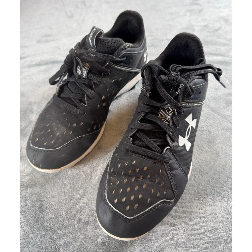 Under Armour Leadoff Shoes Youth Mens Size 4Y Baseball Cleats Lace Up Athletic
